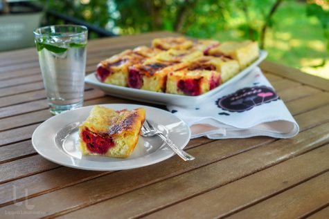 Strudel de vară – ștrudel cu vișine și brânză de vaci, în două culori