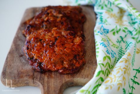 Ceafă felii la cuptor cu glazură aromată și picantă