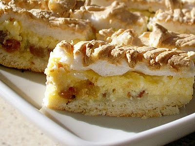 Prajitura cu branza dulce si stafide