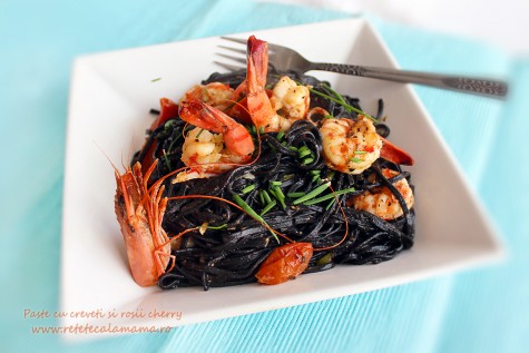 Paste cu creveti si rosii cherry