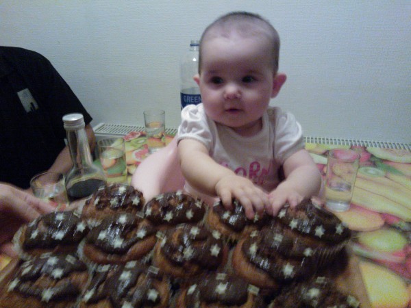 Muffins cu mere, zahar brun si scortisoara by lidia