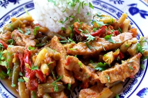 Curcan in zacusca, cu doua feluri de fasole verde