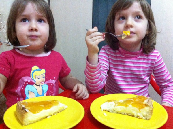 Tarta cu smantana si fructe by cris gavrila