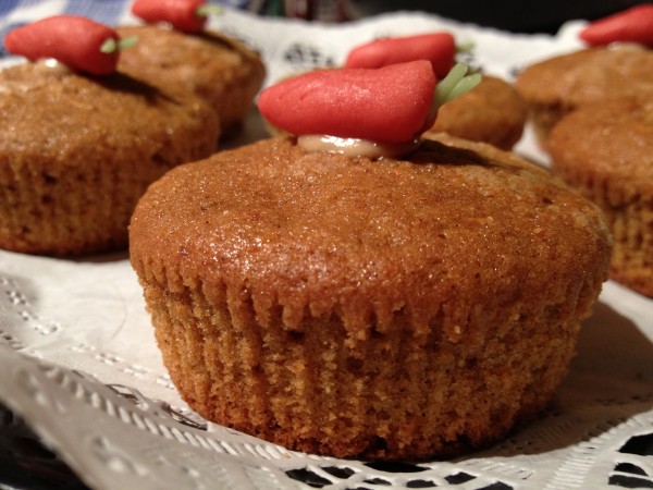 Cupcakes cu morcovi si crema de branza by Blueiris