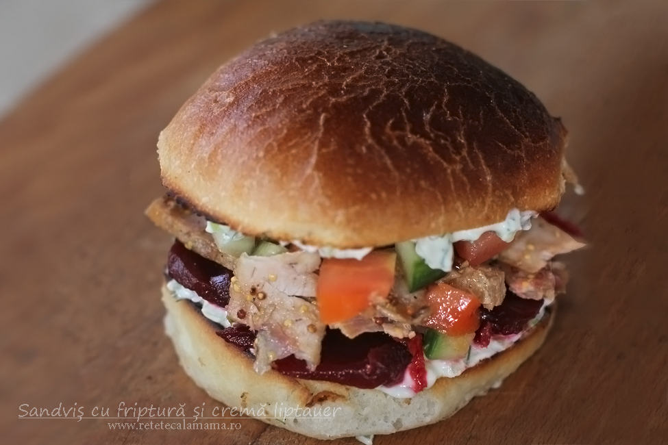 sandvis cu friptura si crema liptauer reteta pas cu pas sandwich cu friptura rece si crema de branza