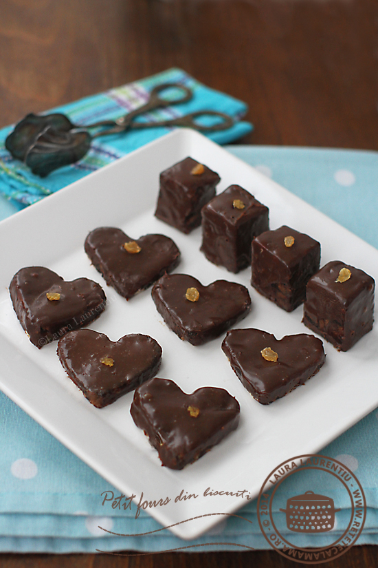 Petit fours din biscuiti