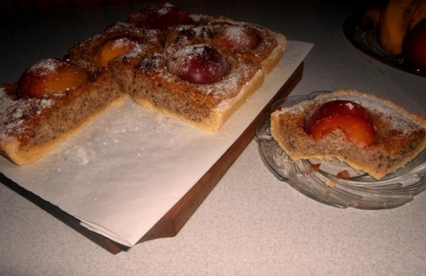 Tarta cu caise si migdale by Steliana