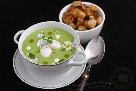 Supa crema de mazare cu oua de prepelita