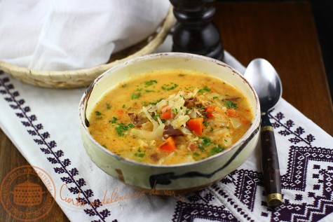Ciorba ardeleneasca de varza