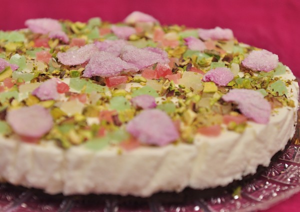 Oaspeti in bucatarie: Bianca Lontras – Turkish Delight Cheesecake by Simona Cirmu