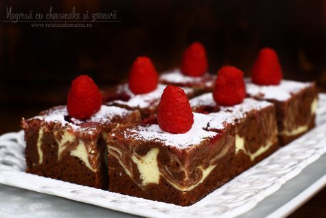 Negresă cu cheesecake și zmeură, rețetă video