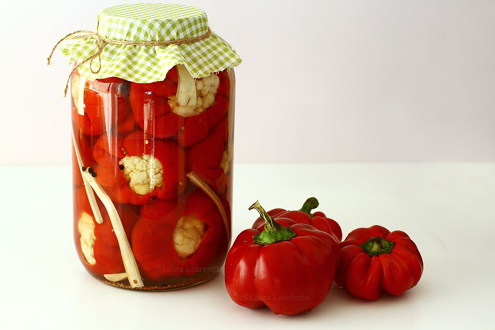gogosari-umpluti-cu-conopida-pentru-iarna-reteta-gogosari-cu-conopida-la-borcan-reteta-culinara