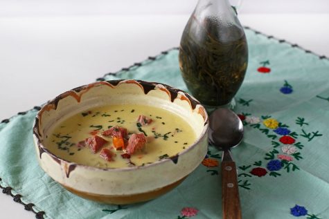 Ciorbă de afumătură ca în Ardeal, cu tarhon și smântână, rețetă video