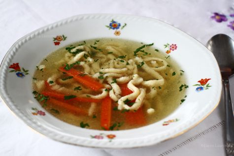 Supă clară de vită – rețetă pas cu pas