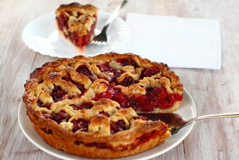 Tartă cu cireșe sau vișine – din rețetarul bunicii