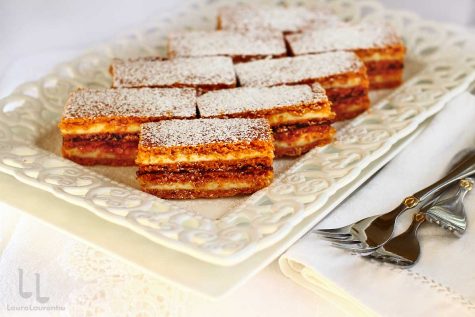 Prajitură cu bulion – rețetă de post – foi cu bulion umplute cu cremă și gem