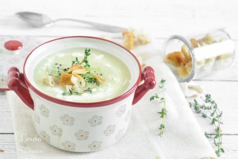 Supa-cremă de usturoi cu cartofi