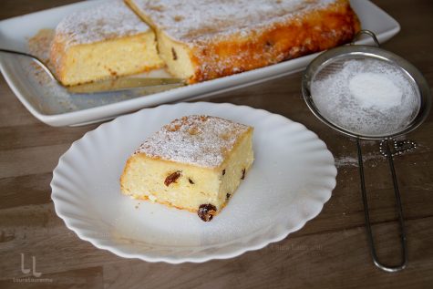 Budincă de tăiței cu brânză la cuptor