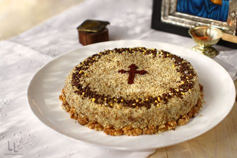 Colivă rețetă tradițională din grâu cu multă nucă