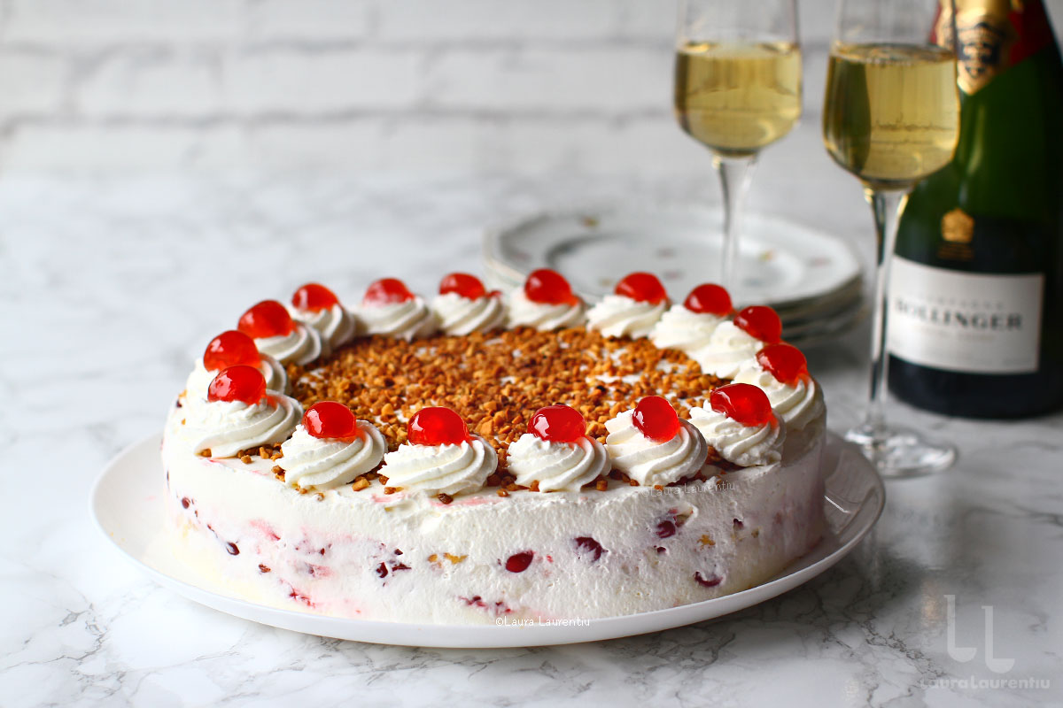 tort fara coacere cu visine si crema de vanilie reteta laura laurentiu