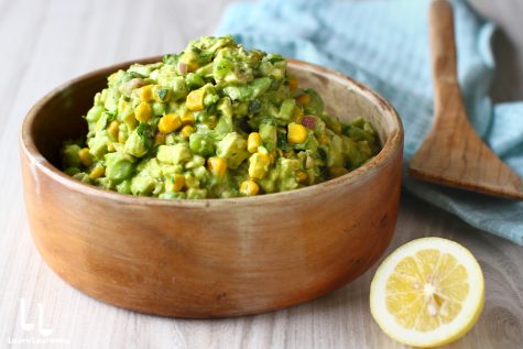 Salată cu piept de pui și avocado – fără maioneză și fără lactate